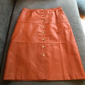Camel pleather midi skirt with pockets size L (10)
